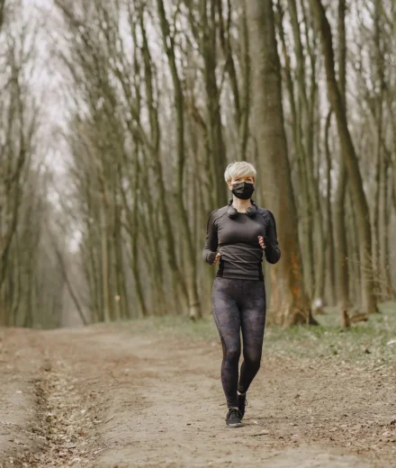 Course à pied et bien-être mental : la science du runner's high et de l'antidépresseur naturel