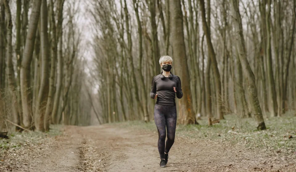 Course à pied et bien-être mental : la science du runner's high et de l'antidépresseur naturel