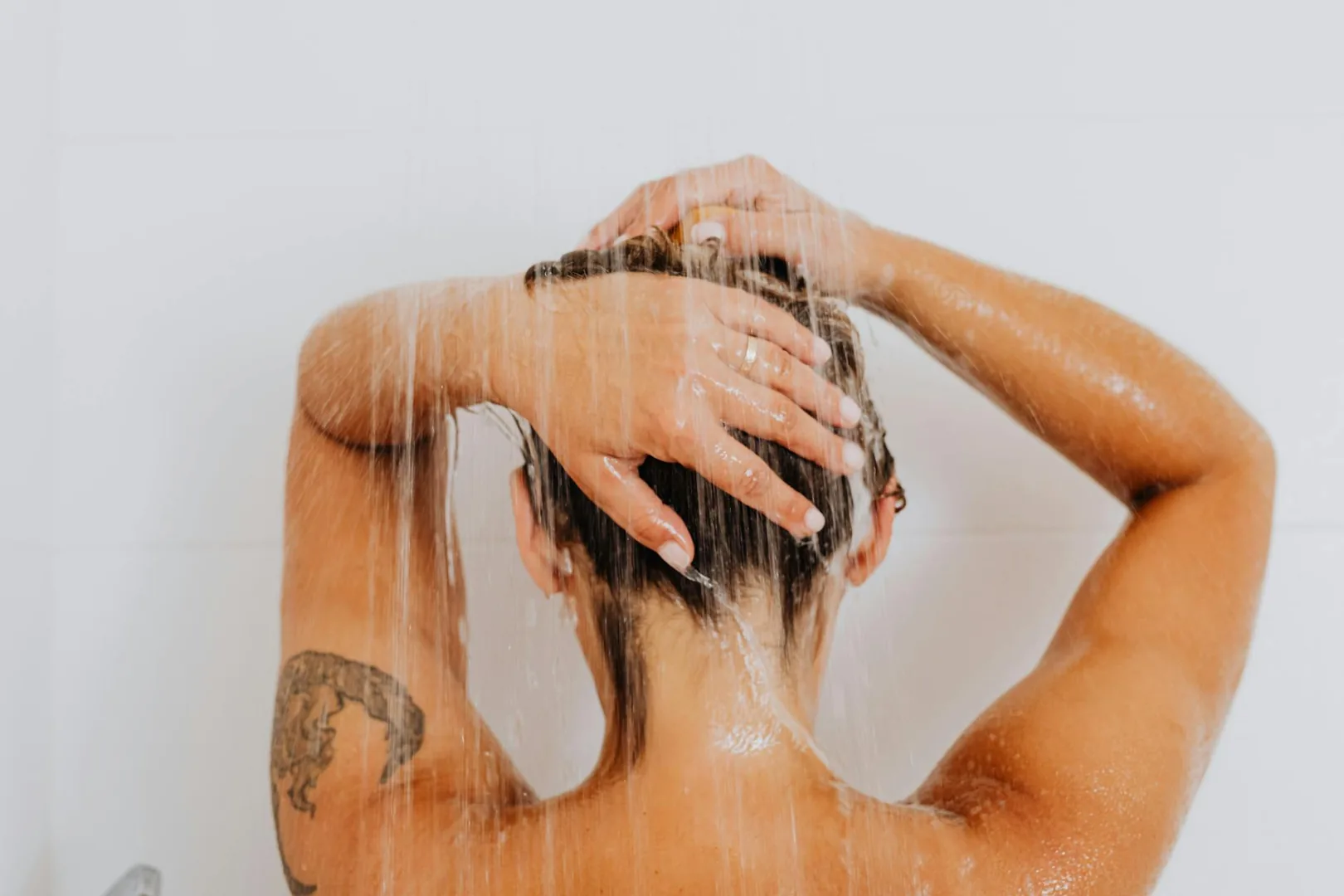 Douche froide : bienfaits réels, mythes et protocole pour commencer
