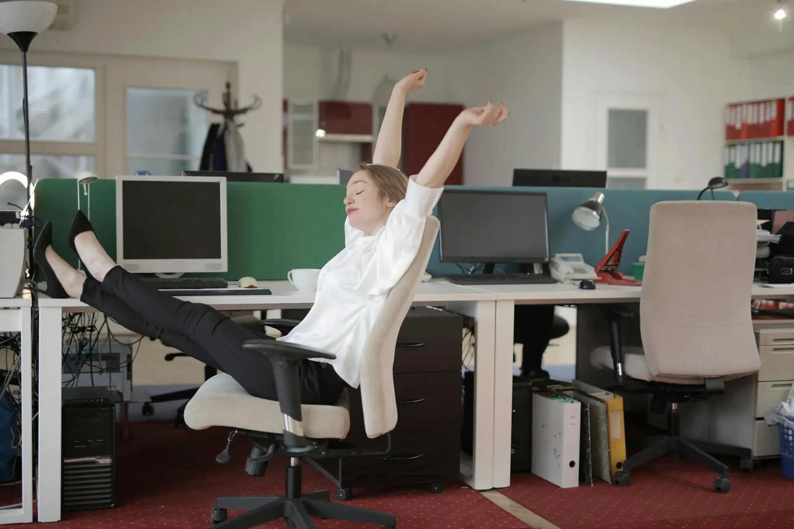 Ergonomie au bureau : réduire le stress physique du quotidien
