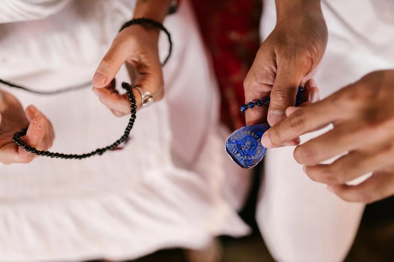 Méditation par le mantra : technique, effets et comment choisir son mantra