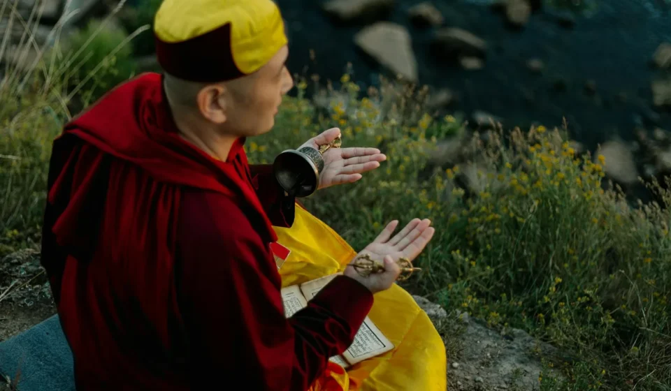 Méditation tonglen : transformer la souffrance par la compassion