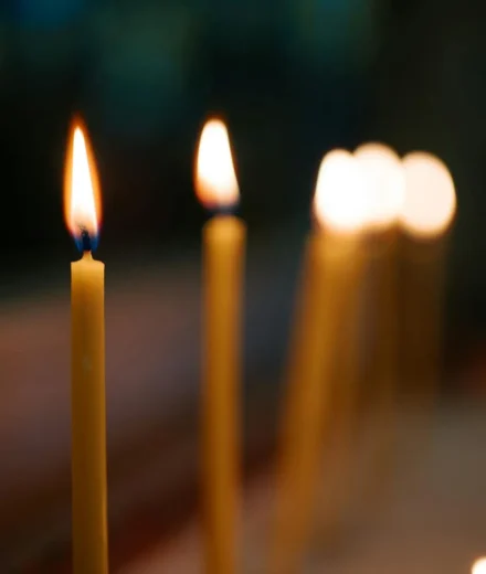 Méditation Trataka : la concentration sur une flamme expliquée