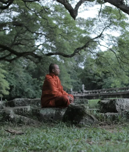 Méditation Vipassana : la technique bouddhiste qui reconfigure le cerveau