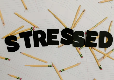 Perfectionnisme et stress : quand l’excellence devient une prison Perfectionnisme et stress : quand l'excellence devient une prison