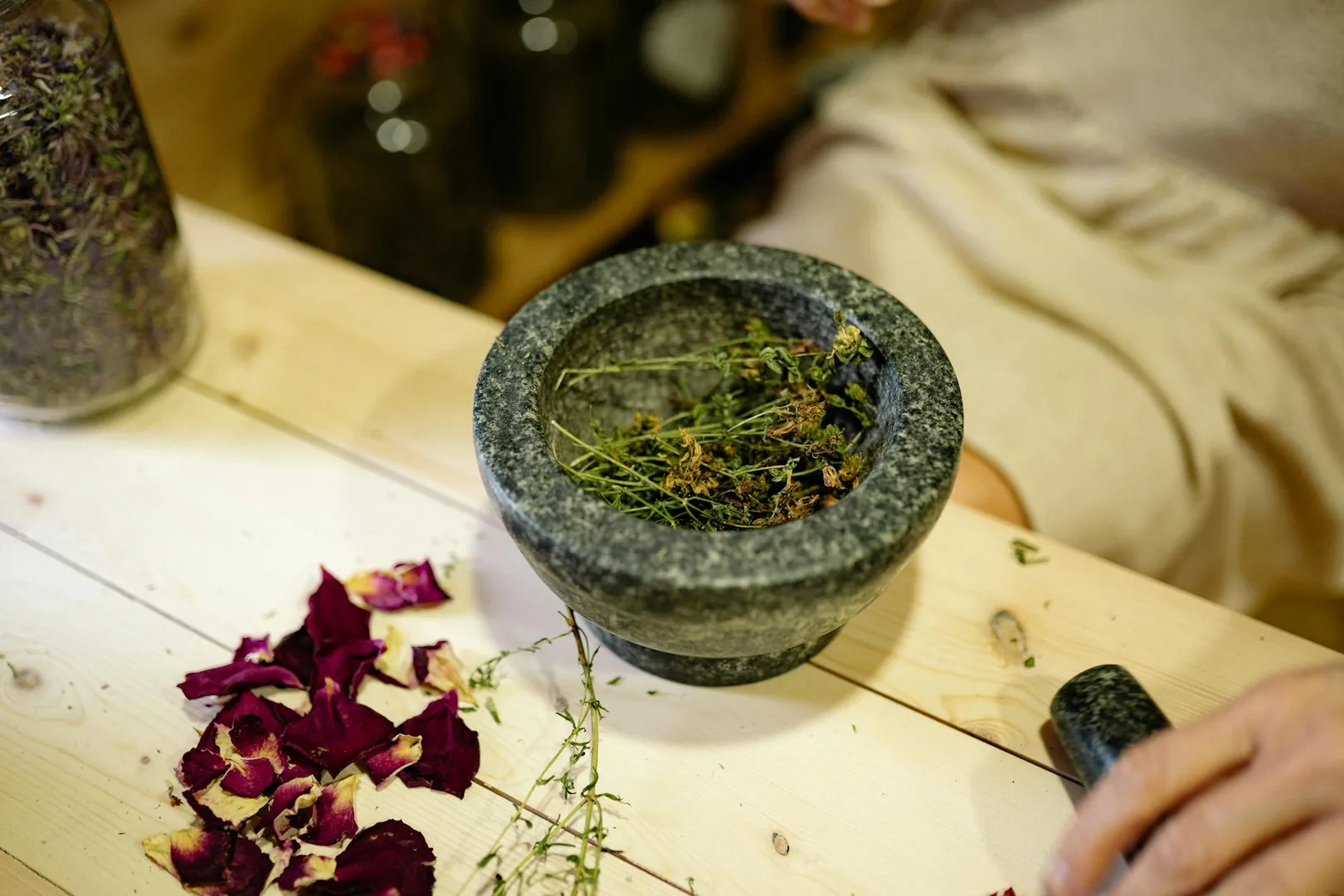 Plantes relaxantes en infusion : quelles tisanes ont une efficacité prouvée ?