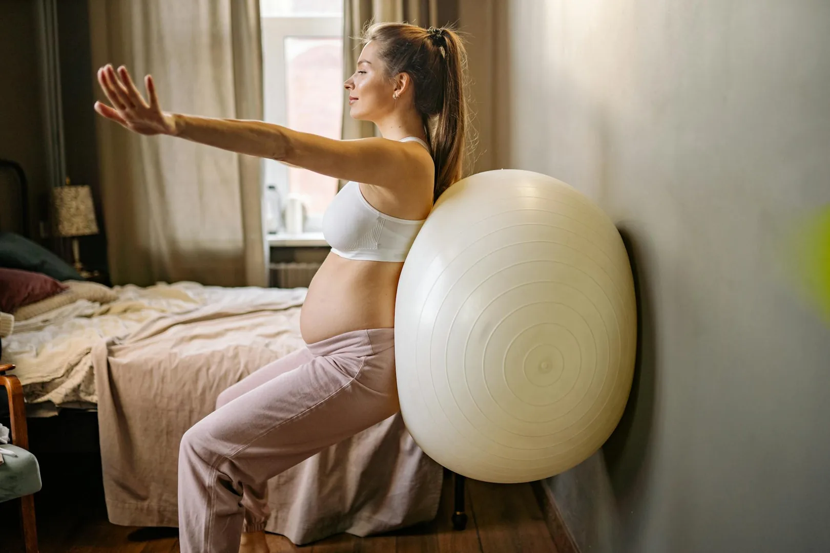 Relaxation pendant la grossesse : techniques sûres et bienfaits pour la mère et l'enfant