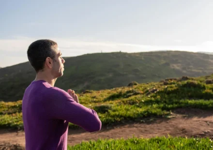 Respiration Ujjayi : la technique océanique du yoga