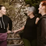 Thérapie par le rire : humour, yogafire et effets sur le stress